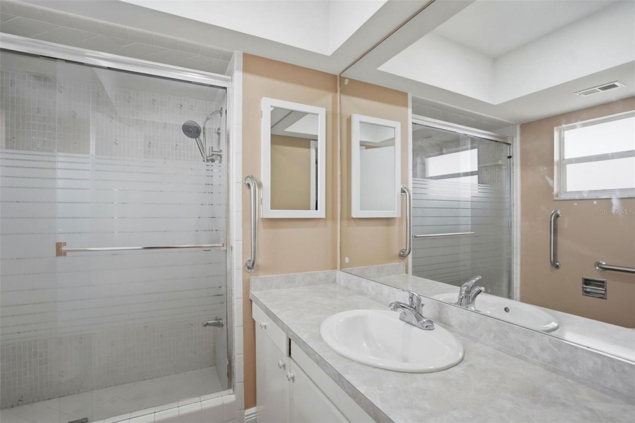 5108 Brittany Drive S, Unit 1006, Saint Petersburg, FL 33715 Photo