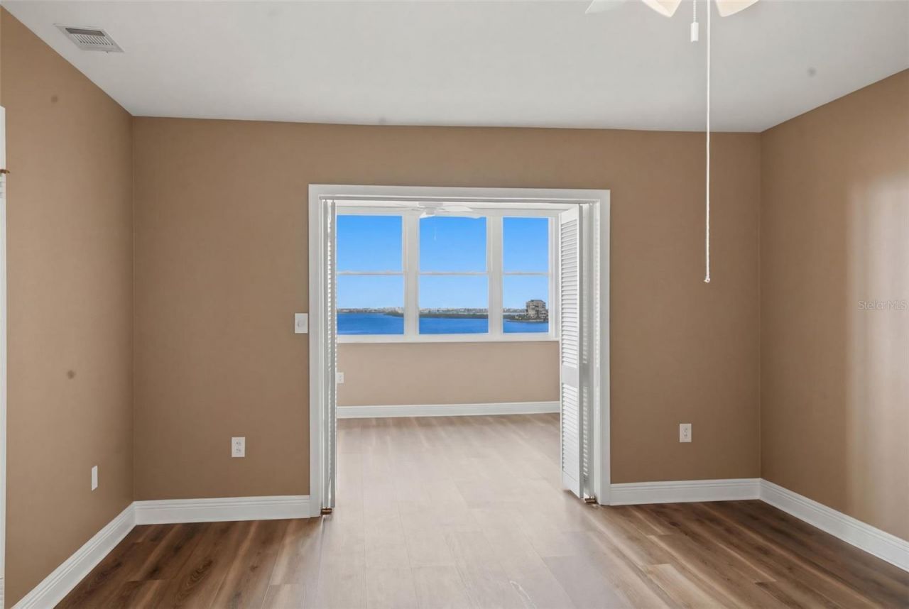 5108 Brittany Drive S, Unit 1006, Saint Petersburg, FL 33715 Photo