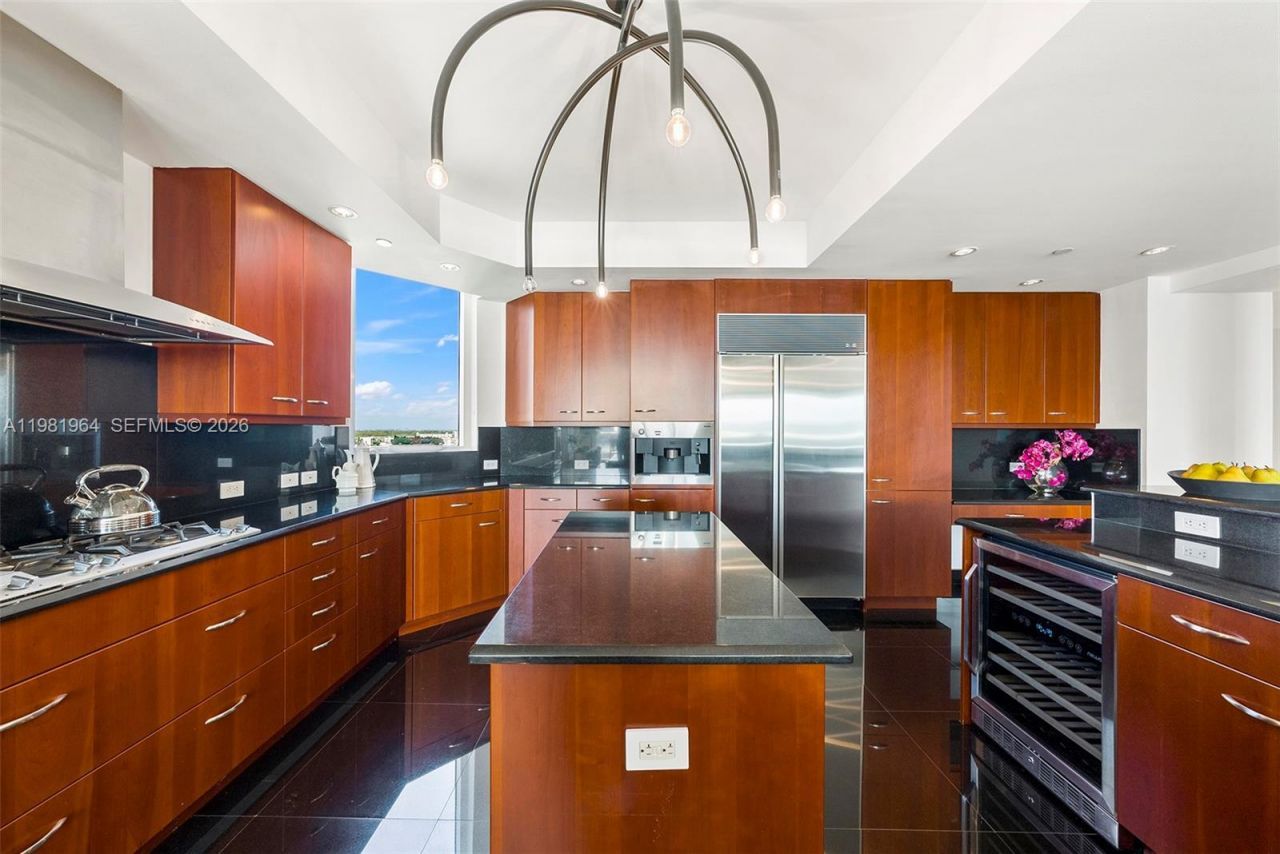 6000 Island Blvd, Unit 1208, Aventura, FL 33160 Photo