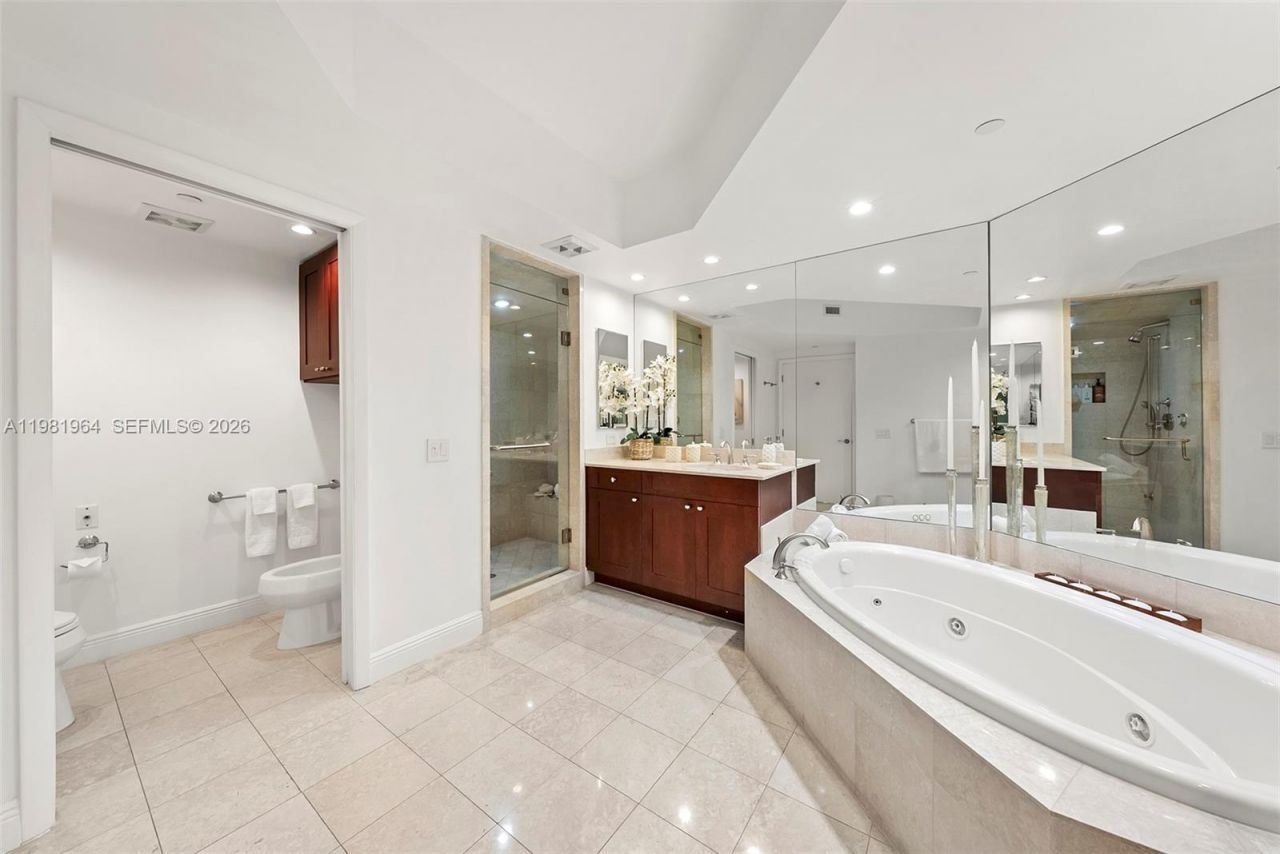 6000 Island Blvd, Unit 1208, Aventura, FL 33160 Photo