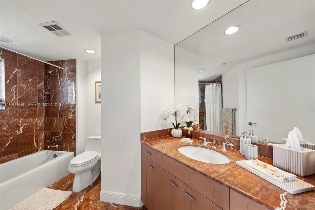 6000 Island Blvd, Unit 1208, Aventura, FL 33160 Photo