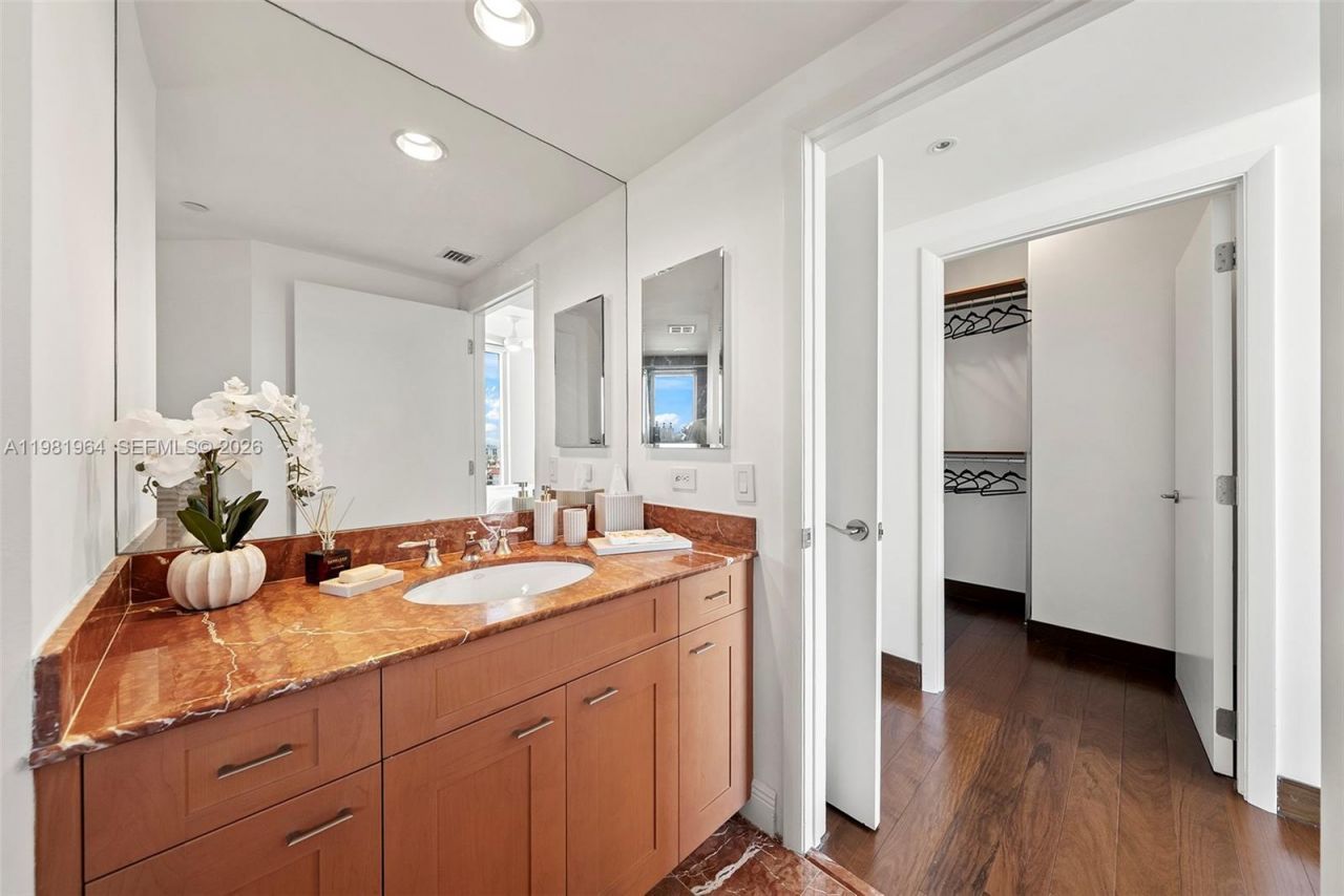 6000 Island Blvd, Unit 1208, Aventura, FL 33160 Photo