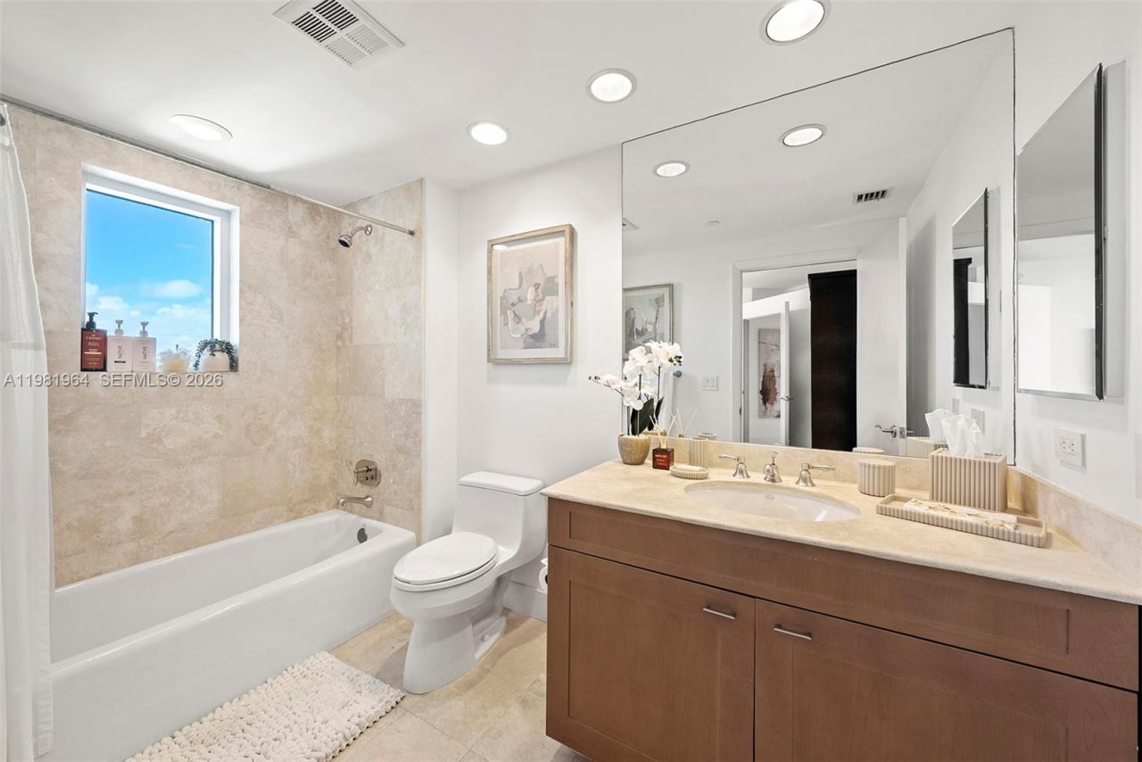 6000 Island Blvd, Unit 1208, Aventura, FL 33160 Photo