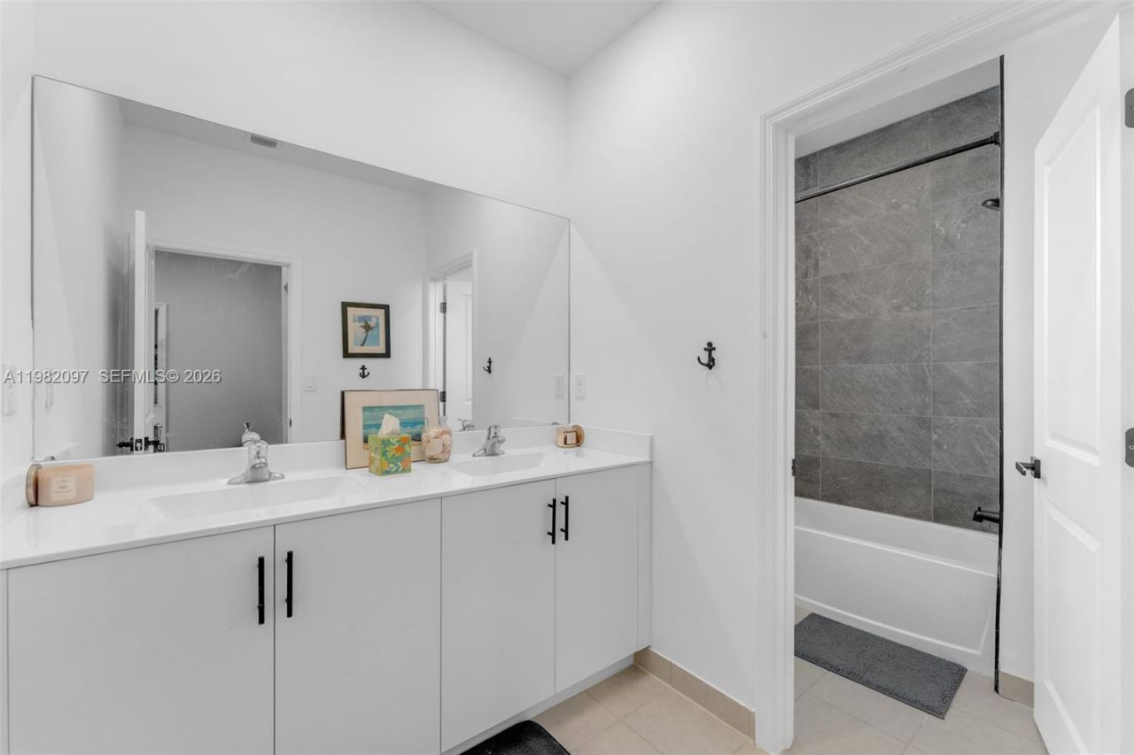 12741 SW 213th Ter , Miami, FL 33177 Photo