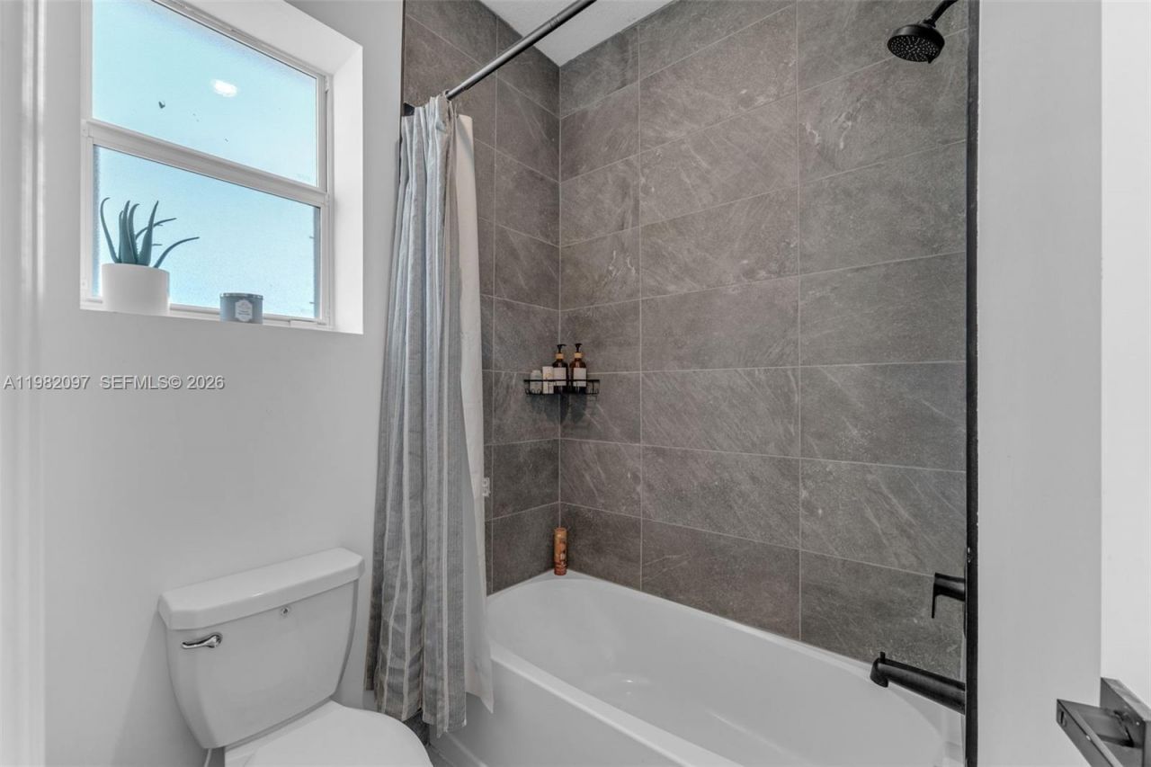 12741 SW 213th Ter , Miami, FL 33177 Photo