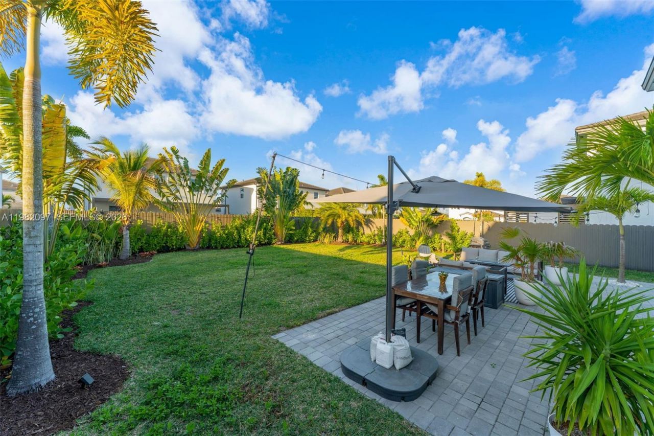 12741 SW 213th Ter , Miami, FL 33177 Photo