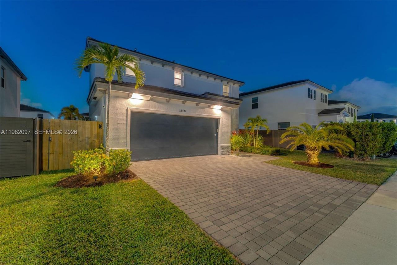 12741 SW 213th Ter, Miami, FL 33177 Photo
