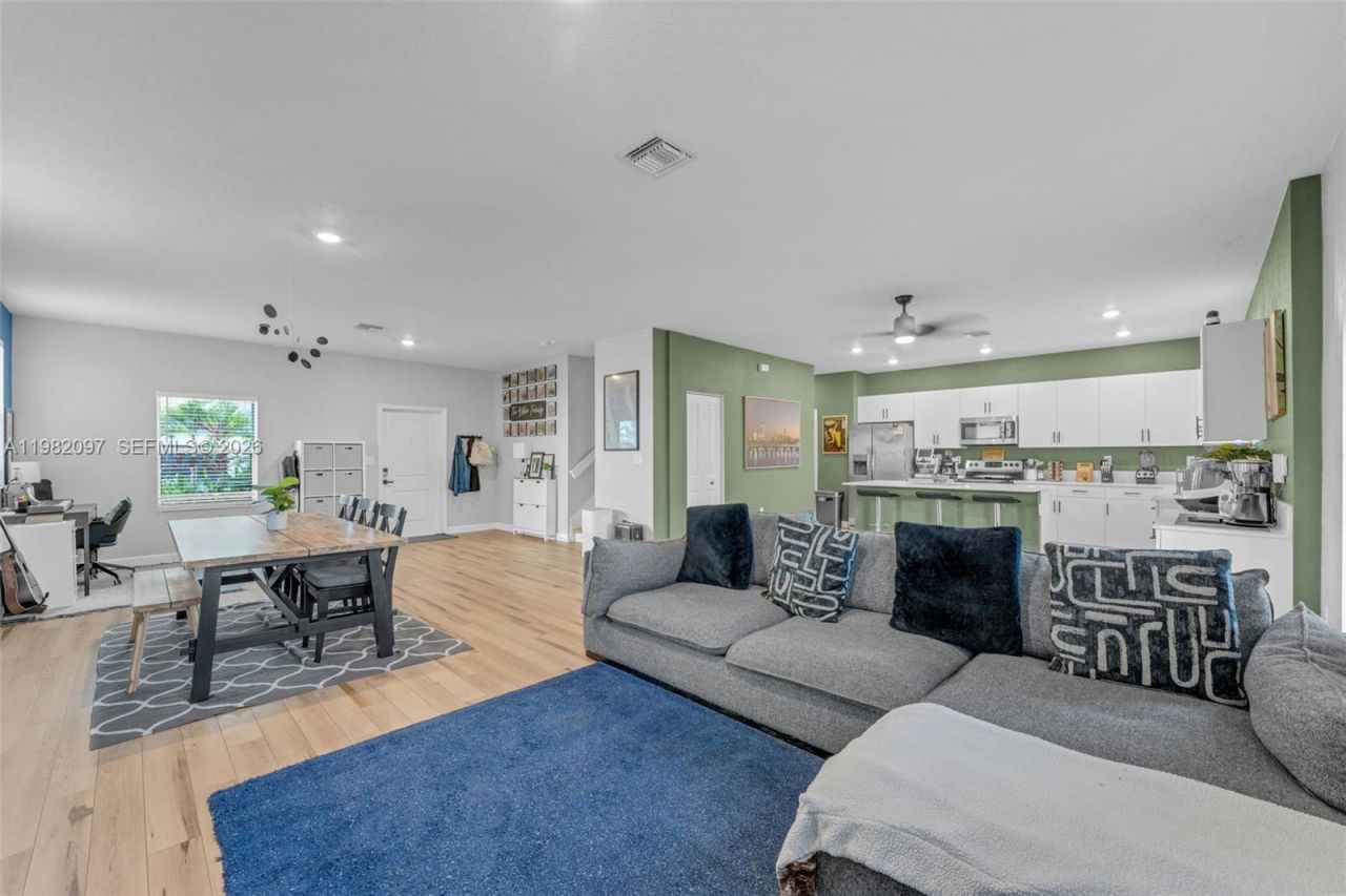 12741 SW 213th Ter , Miami, FL 33177 Photo