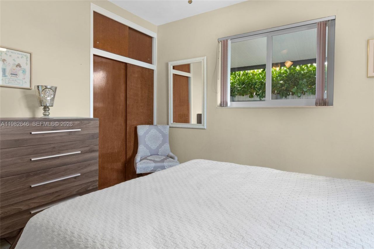 4660 W 9th Ave, Hialeah, FL 33012 Photo