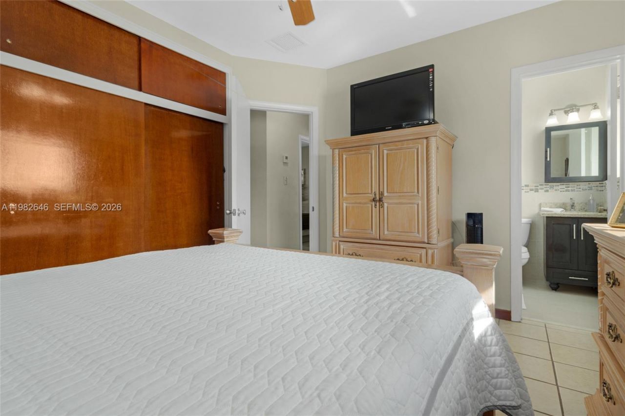 4660 W 9th Ave, Hialeah, FL 33012 Photo