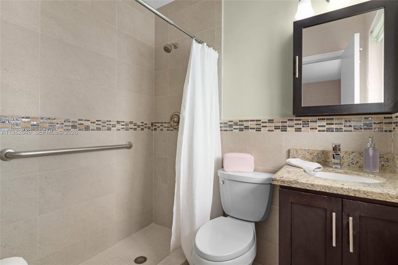 4660 W 9th Ave, Hialeah, FL 33012 Photo