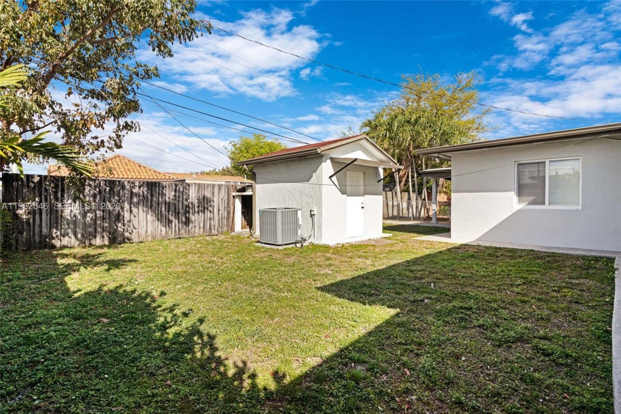 4660 W 9th Ave, Hialeah, FL 33012 Photo