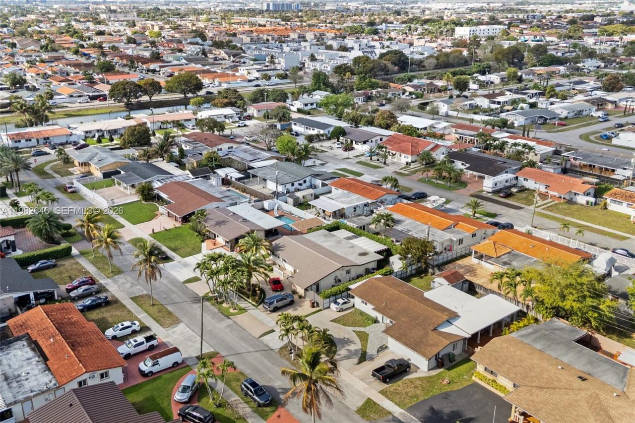 4660 W 9th Ave, Hialeah, FL 33012 Photo