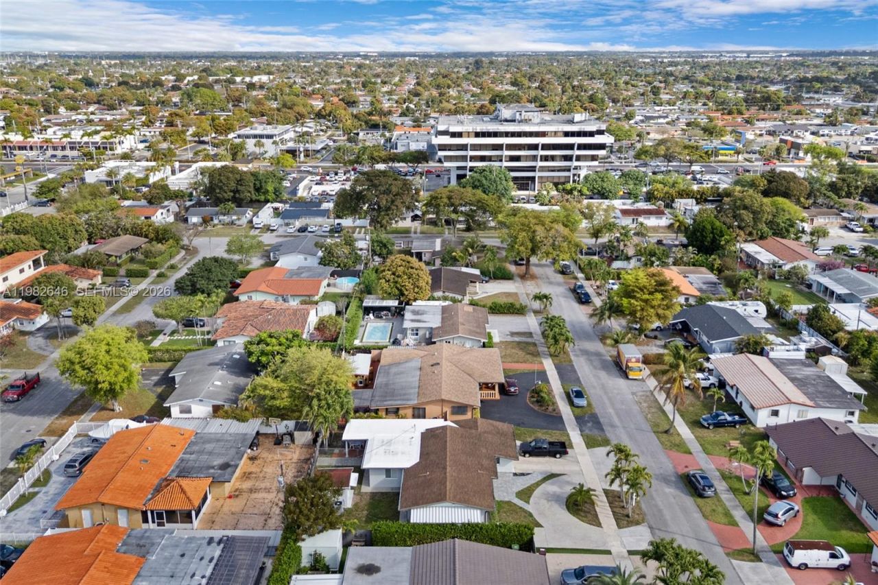 4660 W 9th Ave, Hialeah, FL 33012 Photo