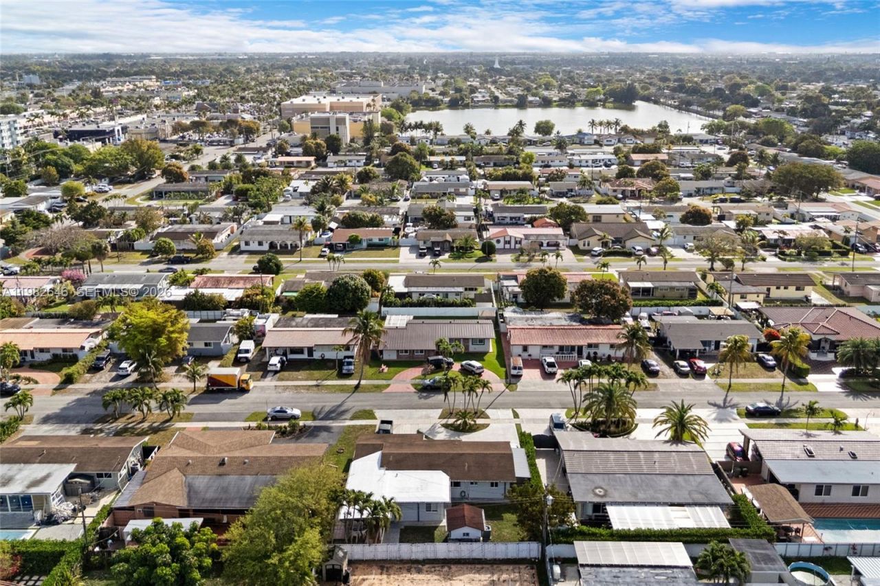 4660 W 9th Ave, Hialeah, FL 33012 Photo