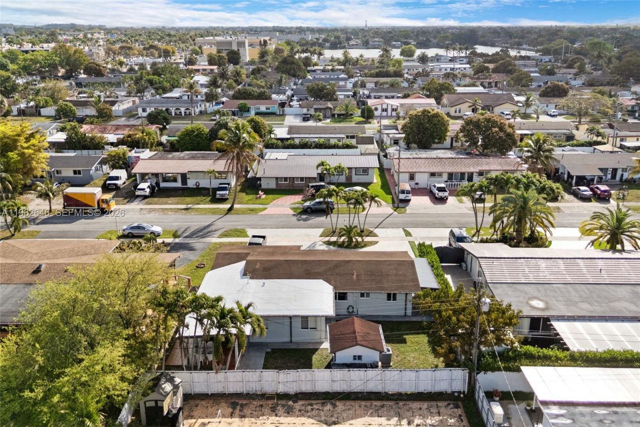 4660 W 9th Ave, Hialeah, FL 33012 Photo