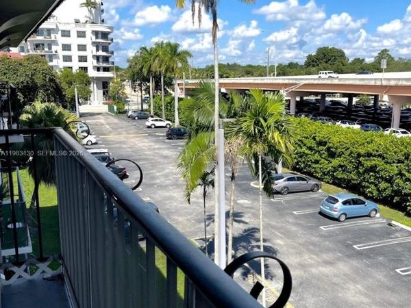 8107 SW 72nd Ave, Unit 423E, Miami, FL 33143