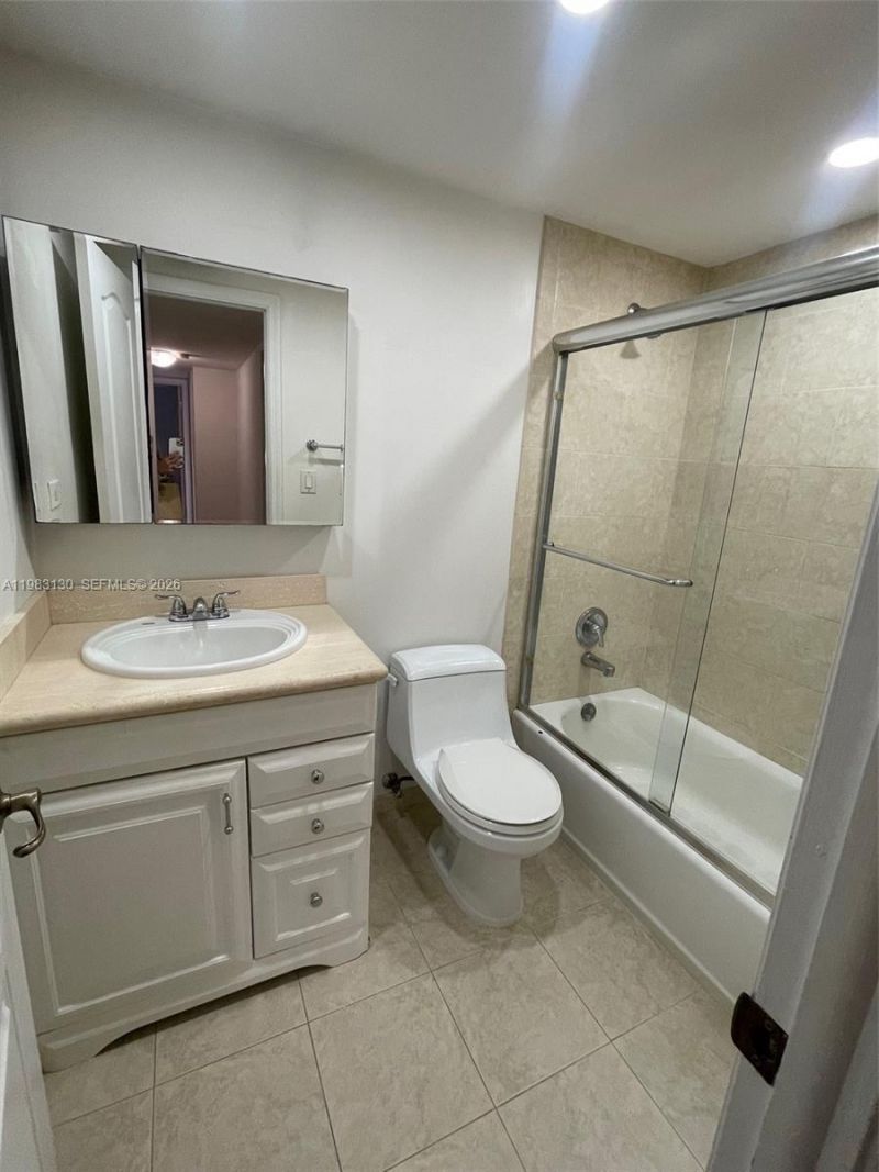 8107 SW 72nd Ave, Unit 423E, Miami, FL 33143 Photo