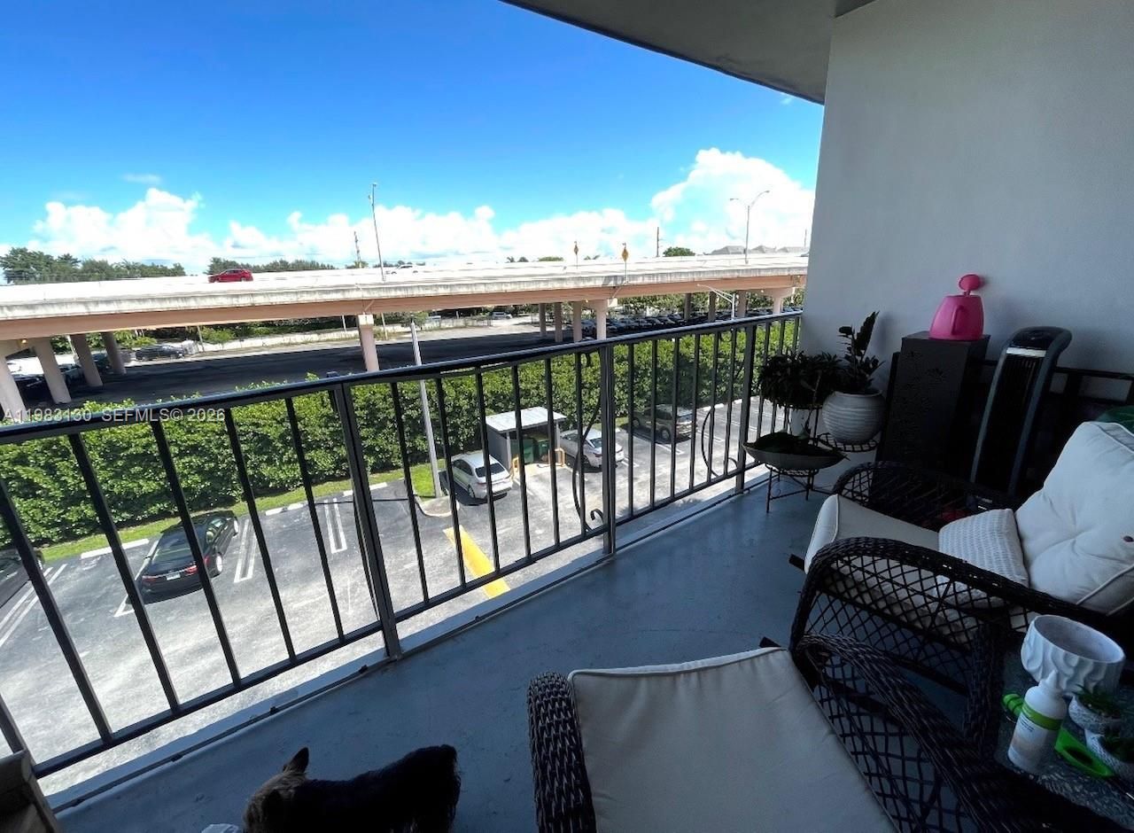 8107 SW 72nd Ave, Unit 423E, Miami, FL 33143 Photo