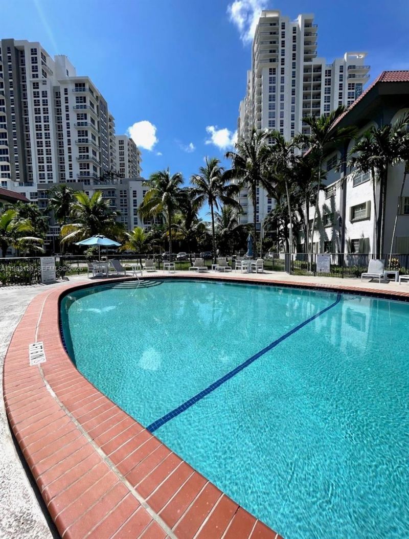 8107 SW 72nd Ave, Unit 423E, Miami, FL 33143 Photo