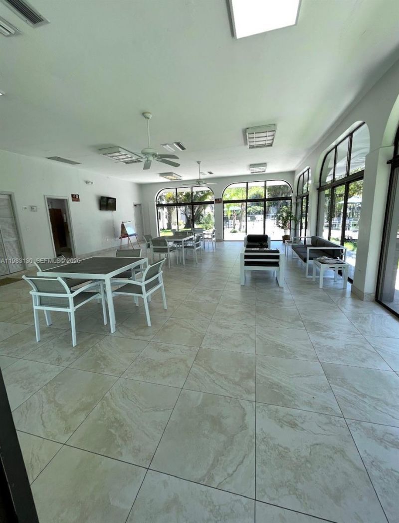 8107 SW 72nd Ave, Unit 423E, Miami, FL 33143 Photo