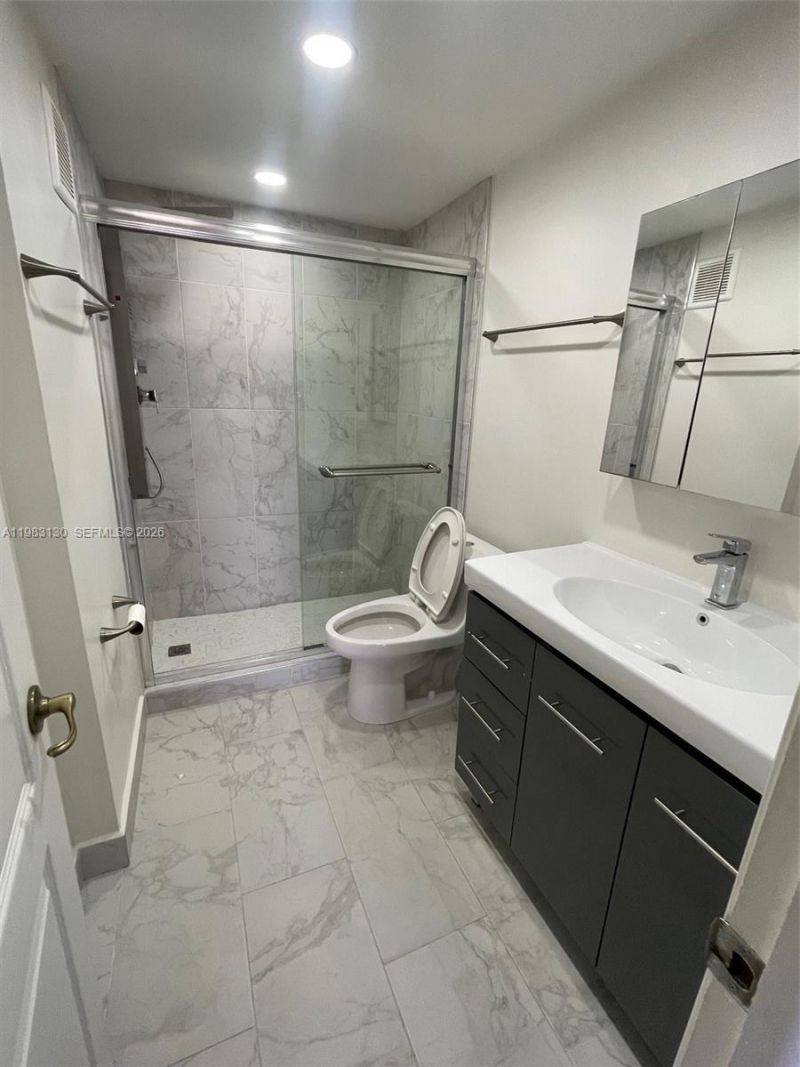 8107 SW 72nd Ave, Unit 423E, Miami, FL 33143 Photo