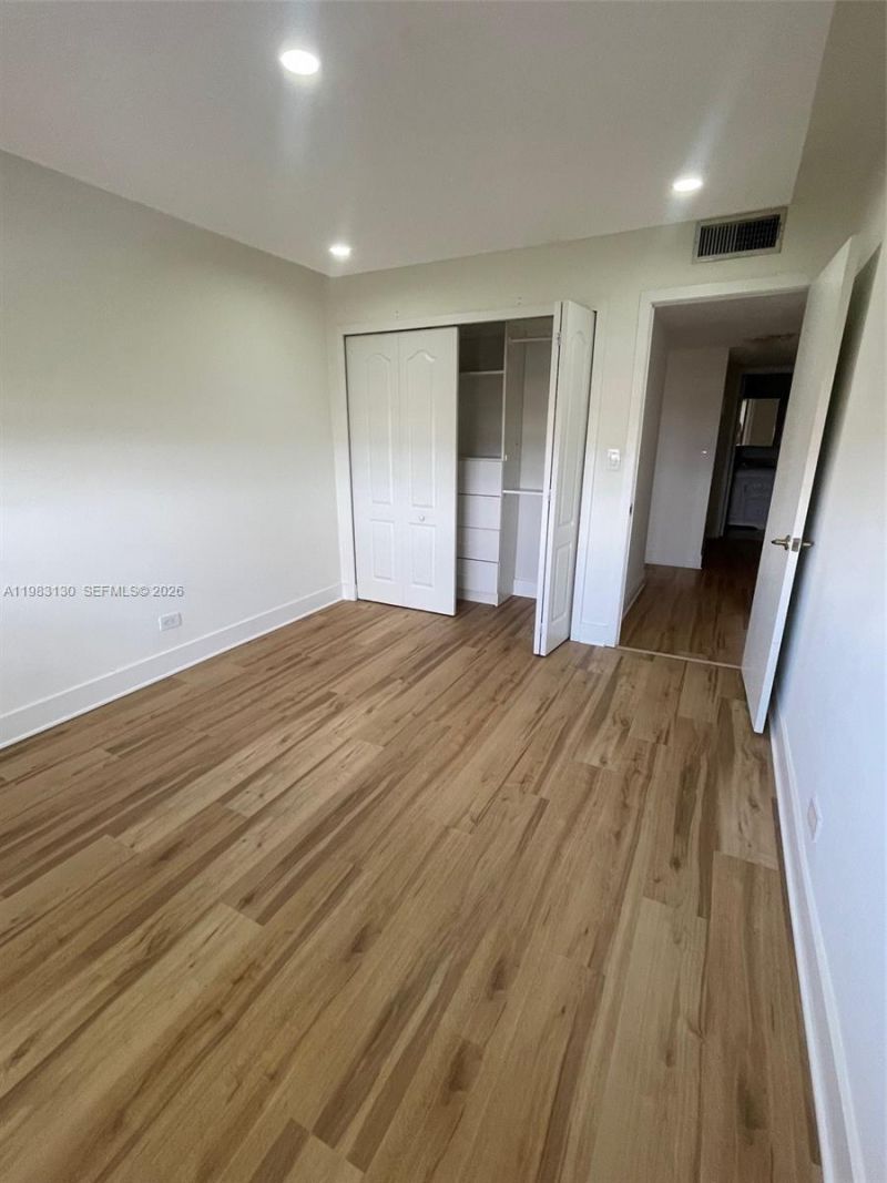 8107 SW 72nd Ave, Unit 423E, Miami, FL 33143 Photo