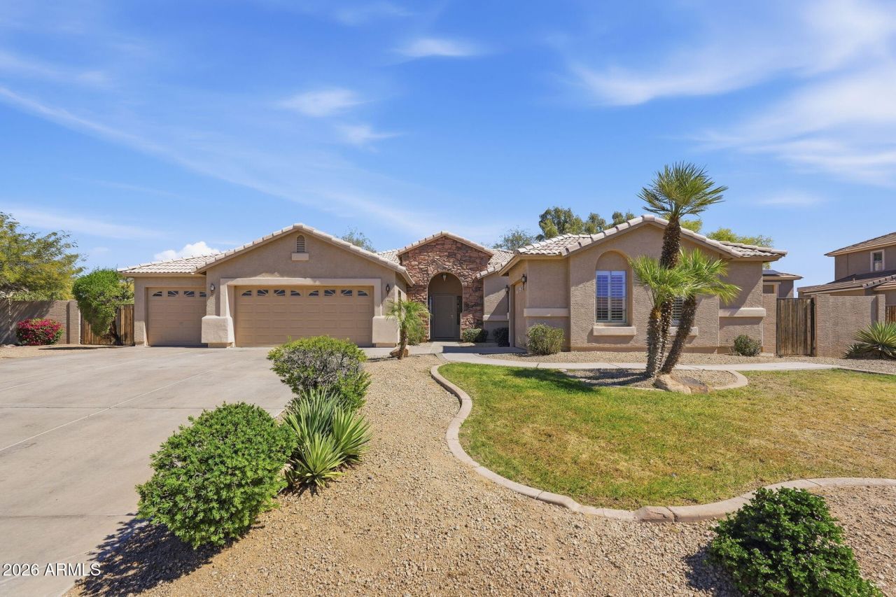 5515 N 83rd Drive, Glendale, AZ 85305 Main Photo