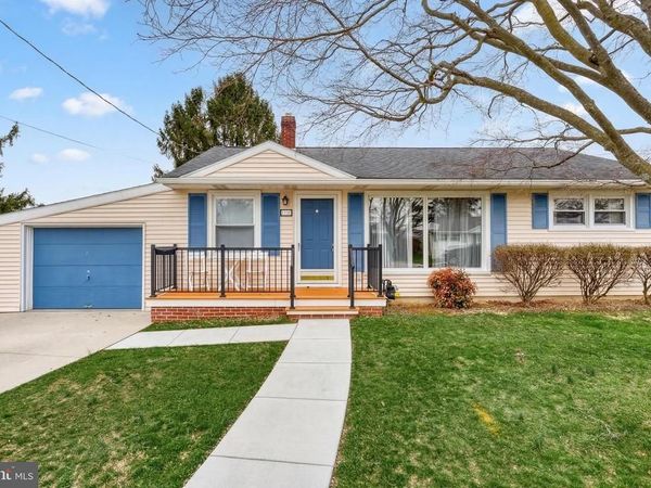 30 LINCOLN DRIVE, HANOVER, PA 17331