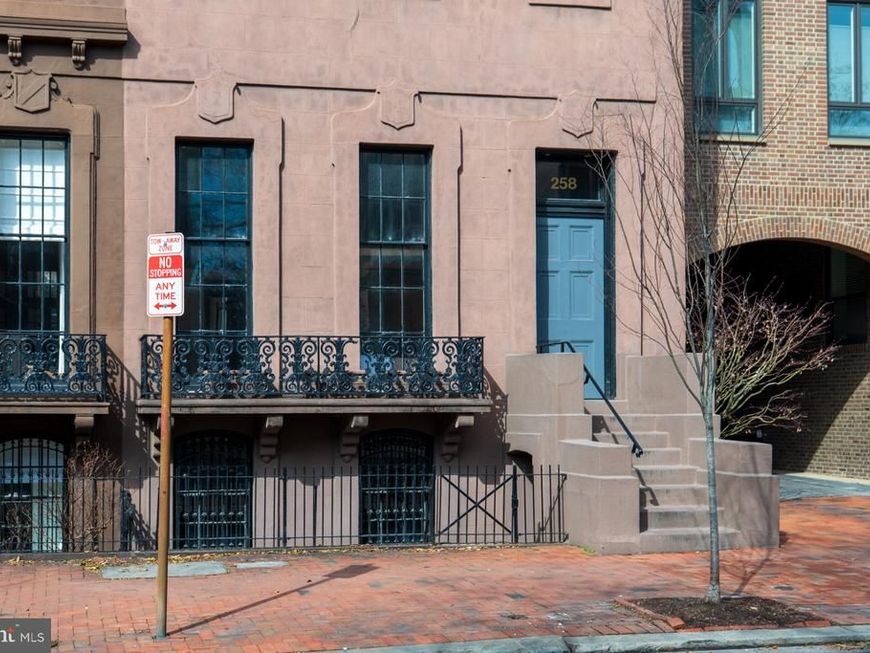 258 S 3rd Street, Unit 1, Philadelphia, PA 19106 Main Photo