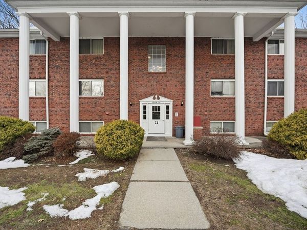 72 Barrett St., Unit 312, Northampton, MA 01060