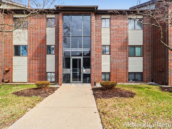 3312 Devonwood Hills Drive NE, Unit C, Grand Rapids, MI 49525