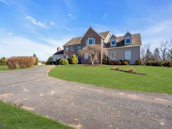 309 Pennington Harbourton Rd, Hopewell, NJ 08534