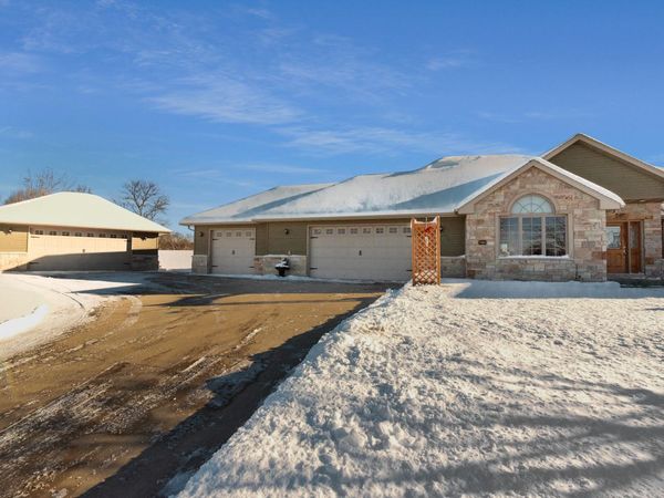 N1841 Shale Ave, Auburn, WI 53010
