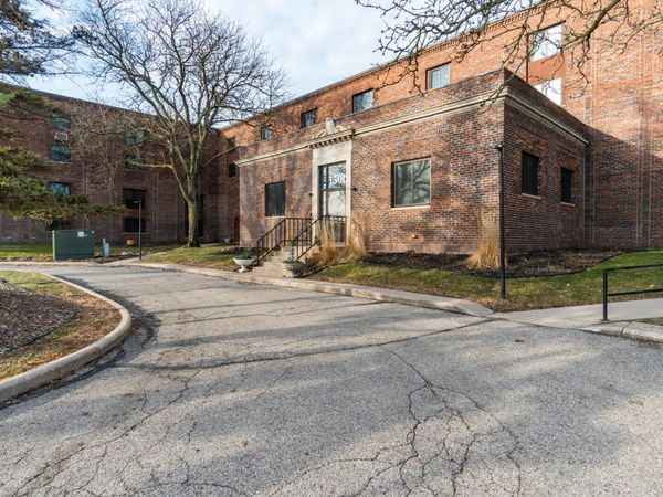 1501 Rose St, Unit 14, La Crosse, WI 54603