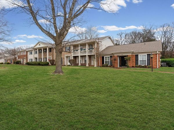 8300 Sawyer Brown Rd, Unit E308, Nashville, TN 37221