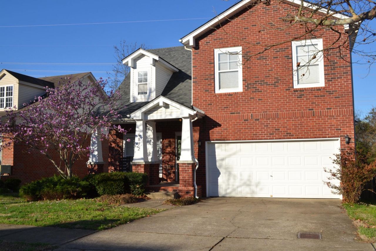 6872 Bridgewater Dr, Nashville, TN 37221 Main Photo