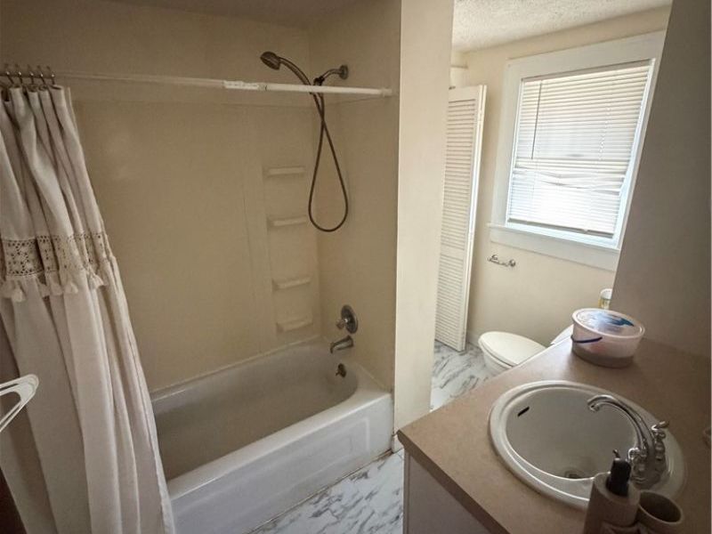 600 Clark Street, Cambridge, OH 43725 Photo 6