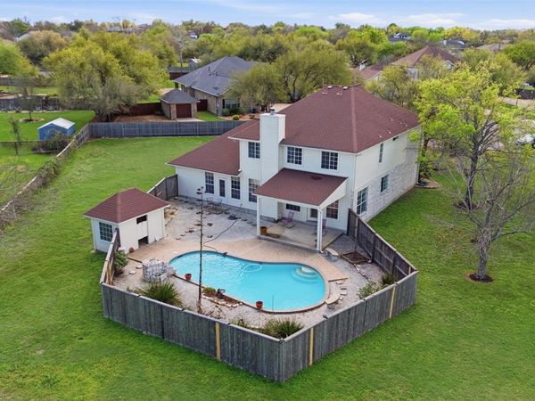 207 Silver Oak DR, Round Rock, TX 78664