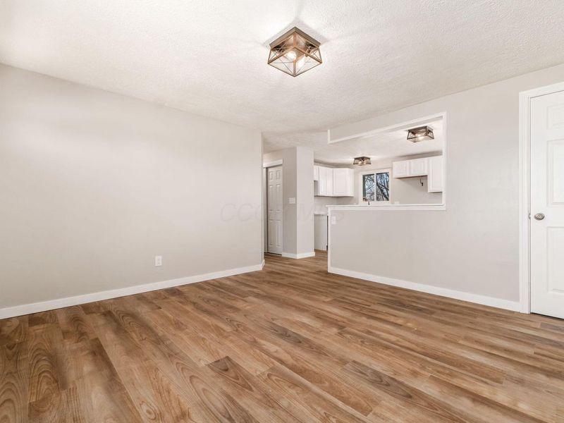 5972 Maple Canyon Avenue , Columbus, OH 43229 Photo 6