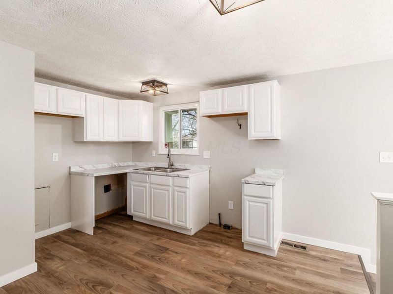 5972 Maple Canyon Avenue , Columbus, OH 43229 Photo 7