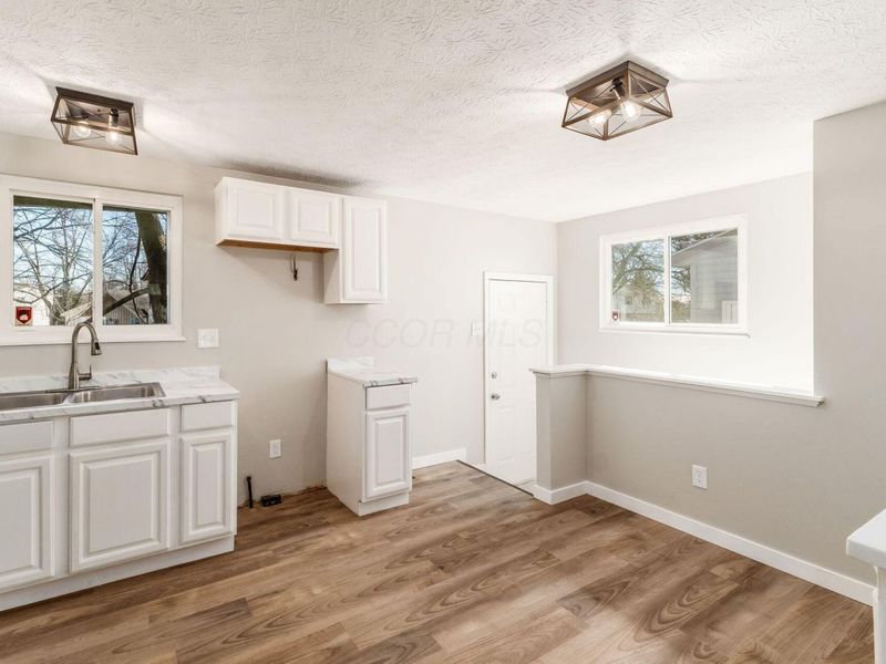 5972 Maple Canyon Avenue , Columbus, OH 43229 Photo 8