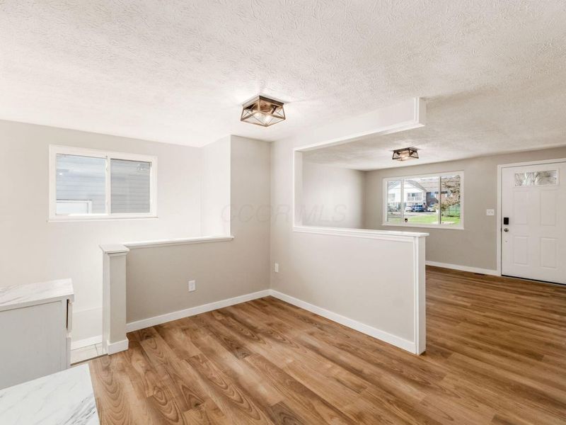 5972 Maple Canyon Avenue , Columbus, OH 43229 Photo 9