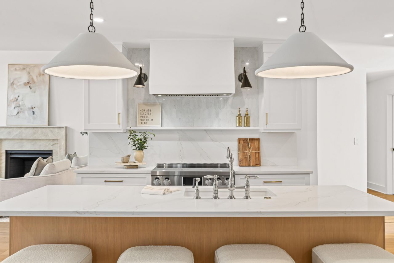 1018 Casseque Province Photo 16