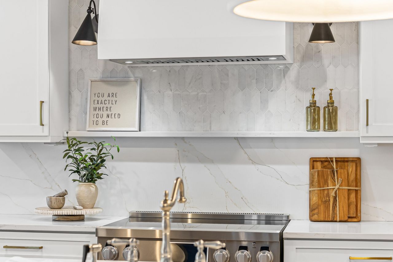 1018 Casseque Province Photo 20