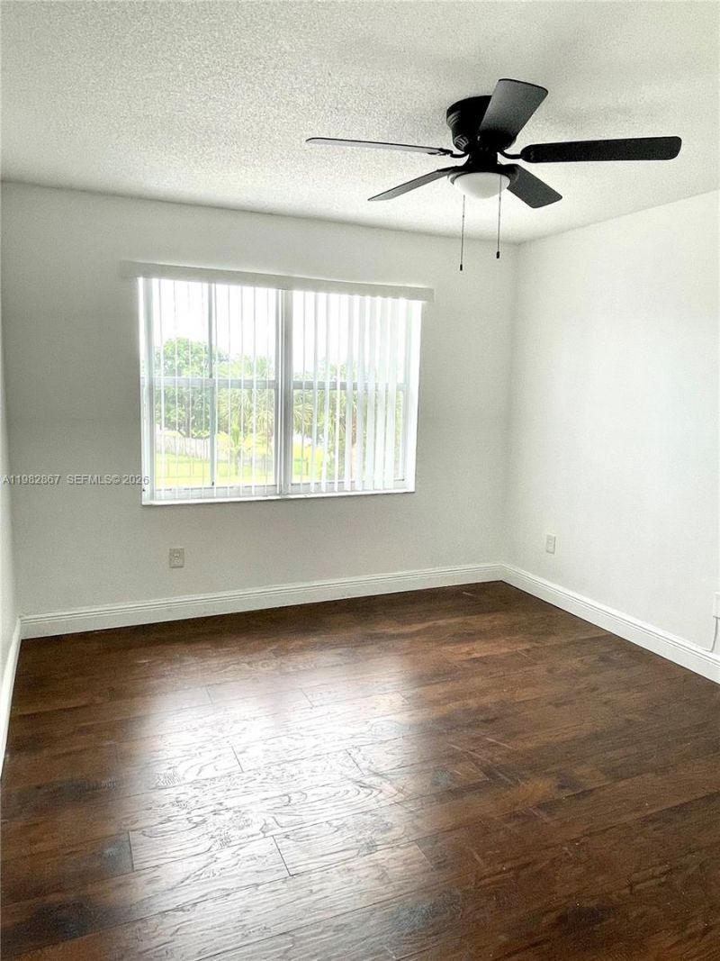9640 NW 2nd St, Unit 5-305, Pembroke Pines, FL 33024 Photo