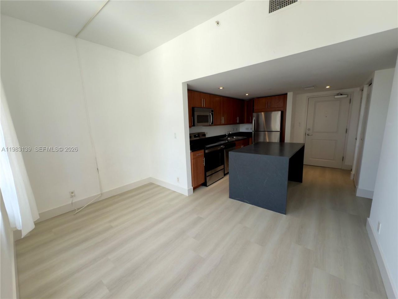 111 E Flagler St , Unit 805, Miami, FL 33131 Photo