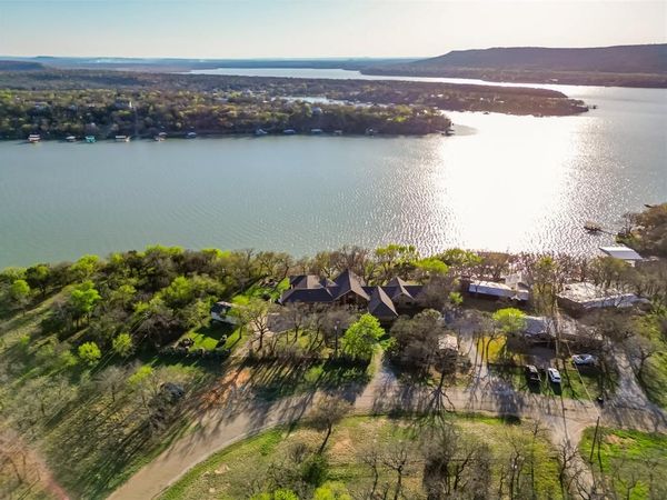 2016 N Lakeview Drive, Palo Pinto, TX 76484