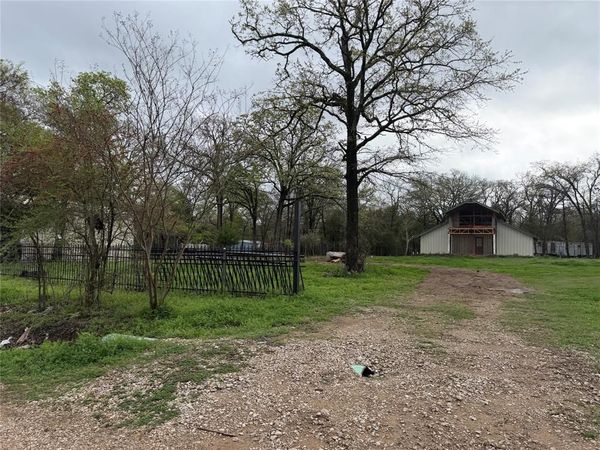 122 Village Avenue, Kemp, TX 75143