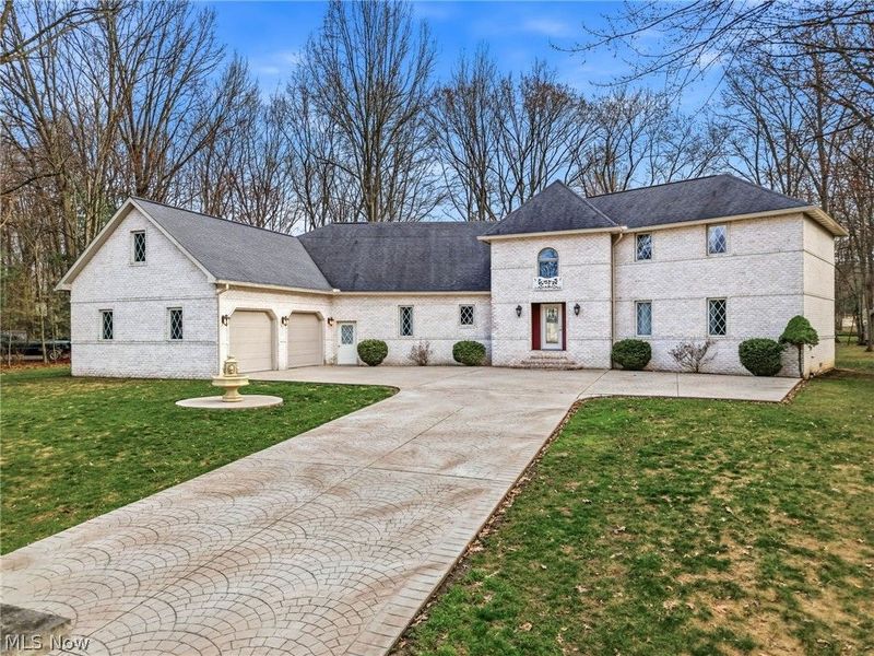 1887 Pearce Circle, Salem, OH 44460 Photo 2